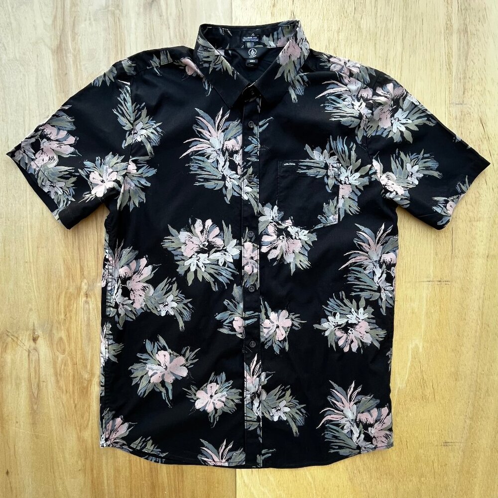 VOLCOM CLASSIC FIT Men’s Black Floral Paint Button Down Hawaiian Shirt sz L